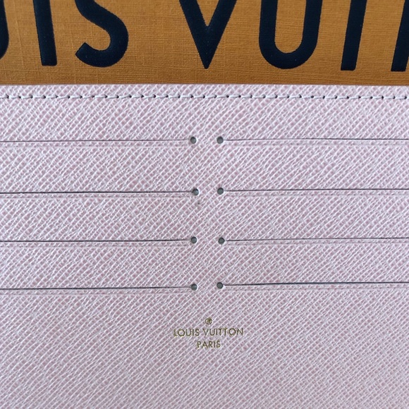 ‼️SOLD‼️ Louis Vuitton Pink Wallet Card Holder - Picture 4 of 4